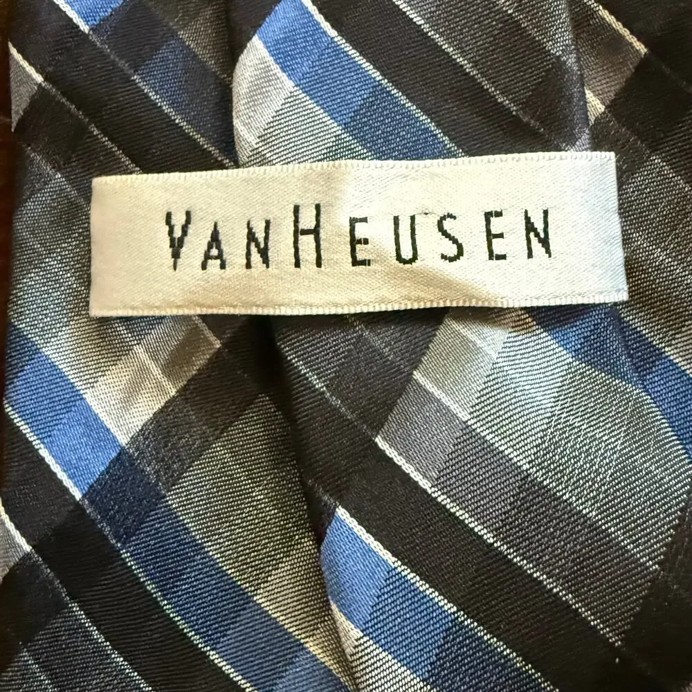 Van Heusen 100% Silk Tie Necktie in Silver Gray, Blue, Black Plaid Grid‎ MINT